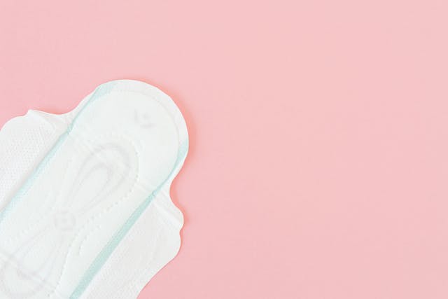 Фото: Karolina Kaboompics: https://www.pexels.com/ru-ru/photo/flat-lay-7692323/